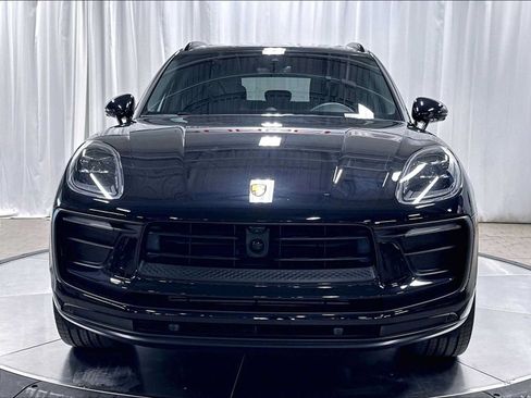 Used 2026 Porsche Macan AWD/4WD image 12
