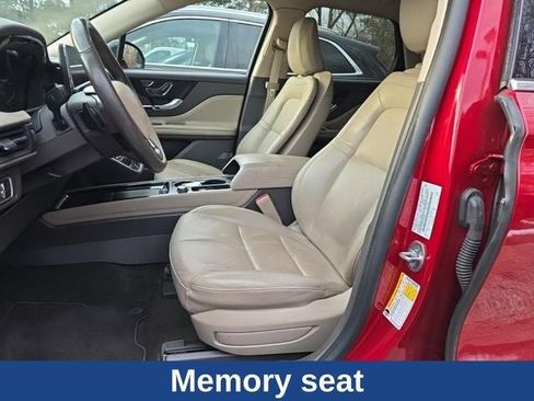 Used 2022 Lincoln Corsair Standard w/ Premium Package image 22