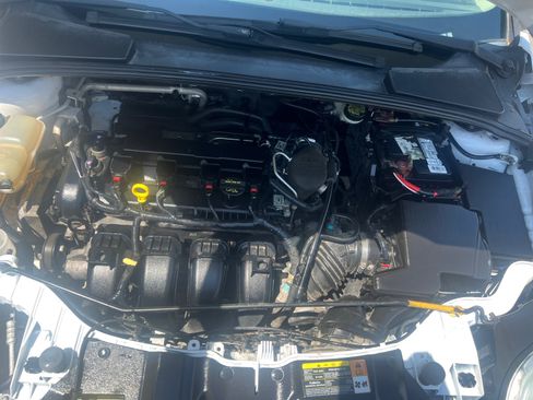 Used 2013 Ford Focus SE FWD image 32