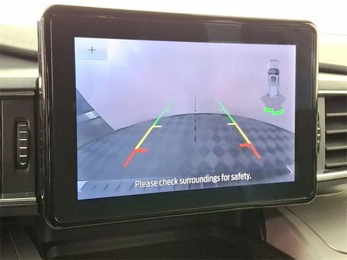 Used 2023 Ford Explorer XLT w/ Equipment Group 202A image 4