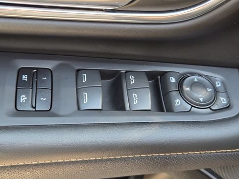 Used 2023 GMC Yukon AT4 w/ AT4 Premium Plus Package AWD/4WD image 20