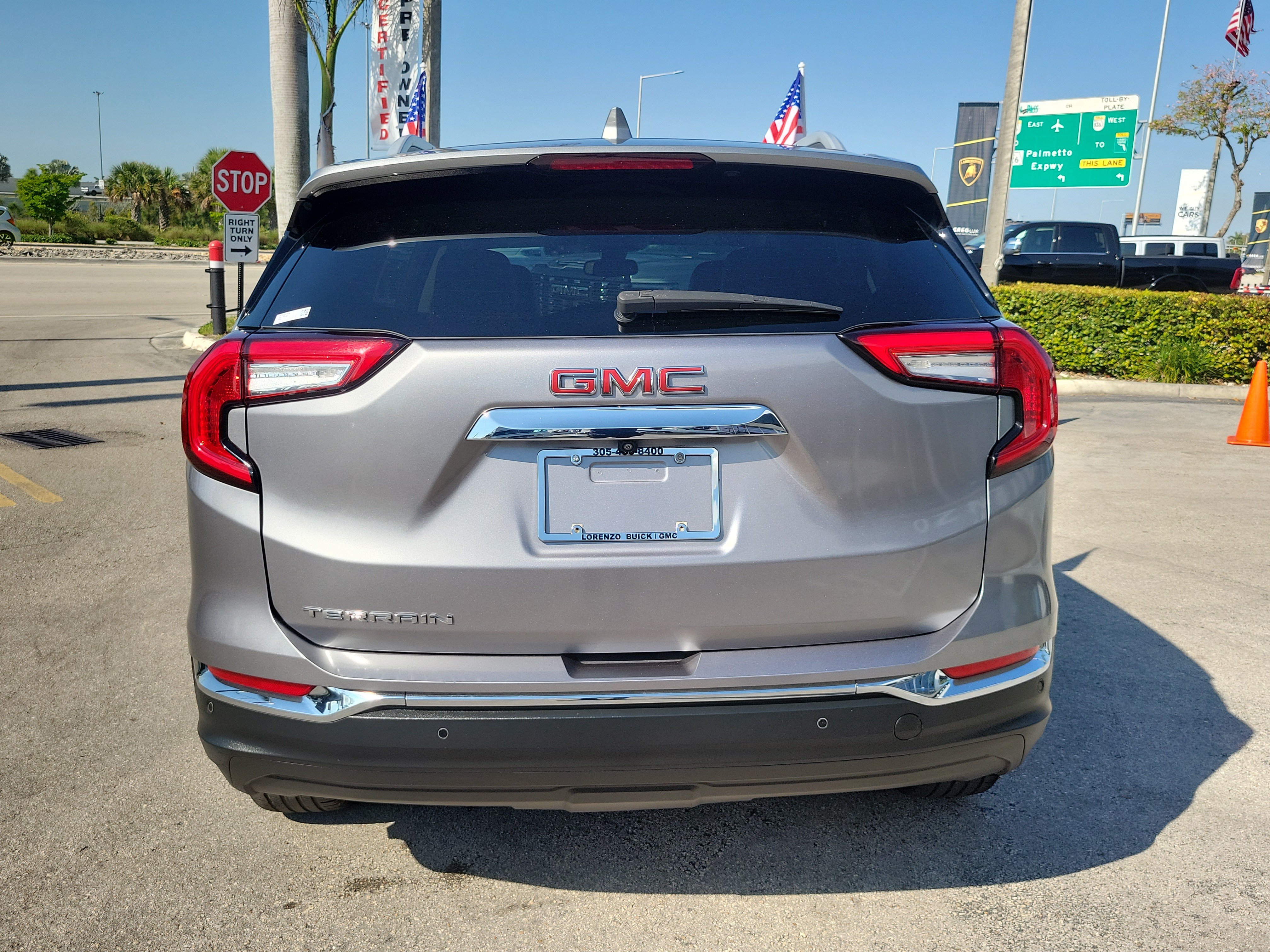 Used 2023 GMC Terrain SLT FWD image 6