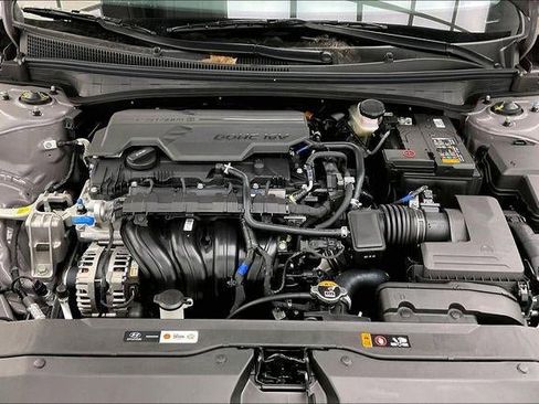 New 2026 Hyundai Elantra Limited image 33