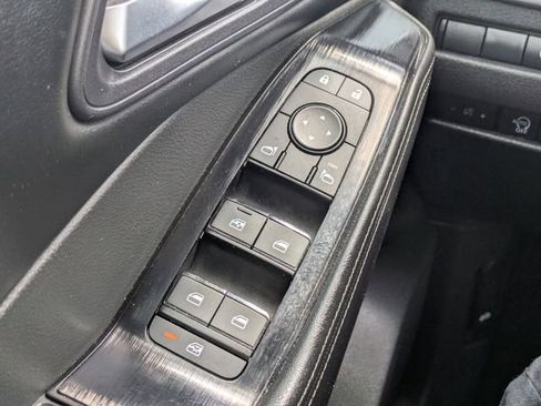 Used 2024 Nissan Rogue SV FWD image 23