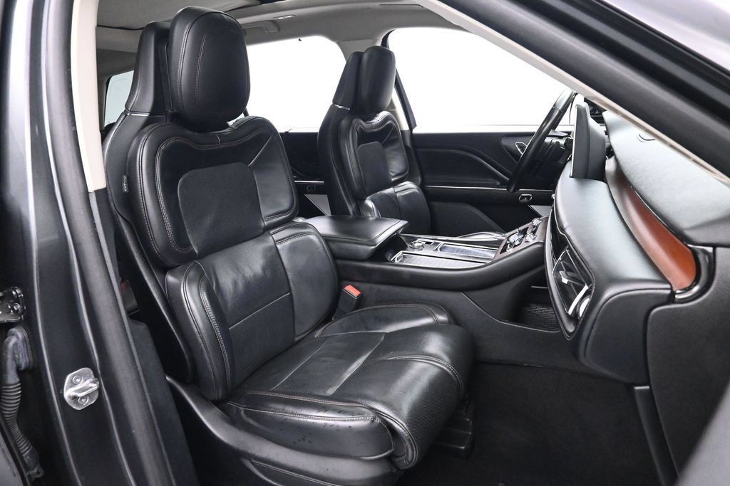 Used 2020 Lincoln Aviator Reserve w/ Equipment Group 202A AWD/4WD image 24