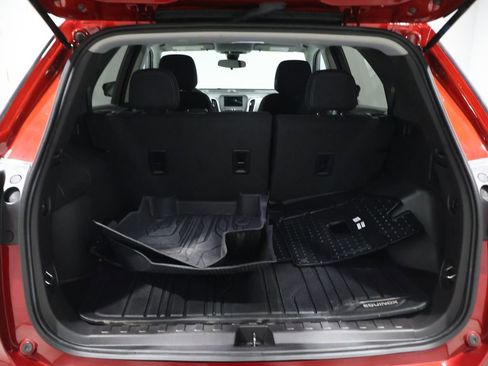 Used 2024 Chevrolet Equinox LT w/ LPO, Floor Liner Package image 21