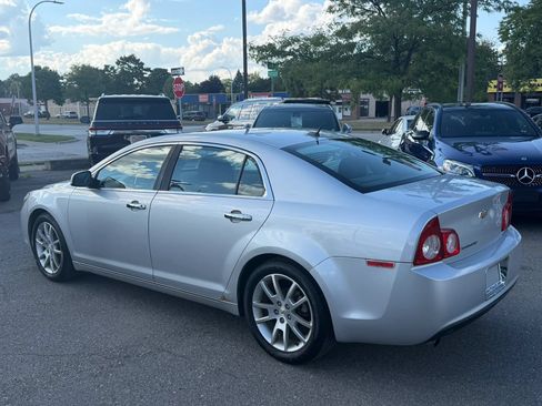 Used 2011 Chevrolet Malibu LTZ FWD image 3