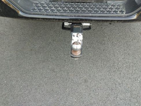 Used 2024 Chevrolet Colorado Z71 w/ Z71 Convenience Package 2 image 6