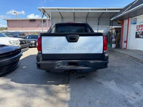 Used 2003 Chevrolet Avalanche 2WD image 5