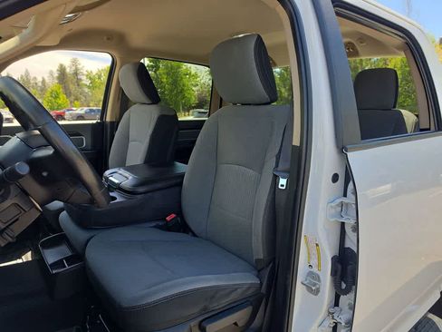 Used 2019 RAM 3500 Big Horn AWD/4WD image 11