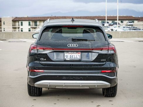 Used 2024 Audi Q4 e-tron Premium Plus image 3