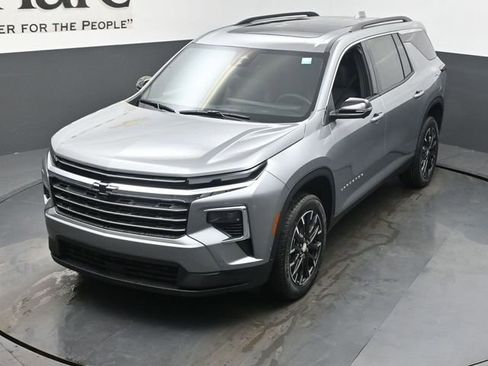 New 2026 Chevrolet Traverse LT image 24