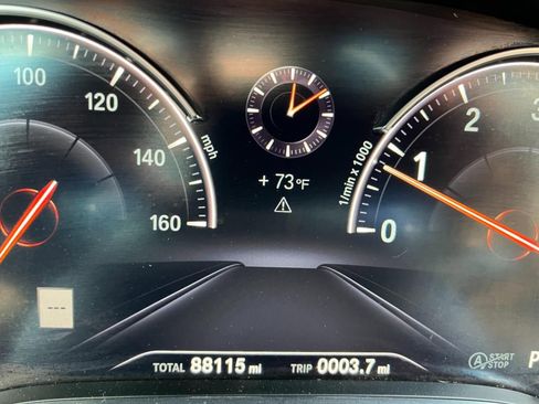 Used 2019 BMW 740i image 18