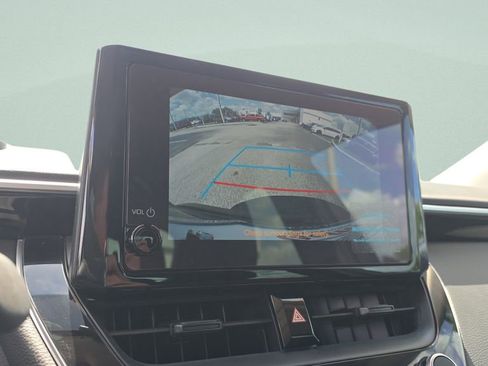 Used 2024 Toyota Corolla LE w/ LE Convenience Package image 17