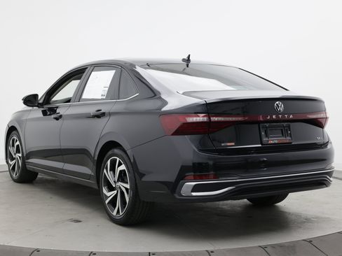 Used 2025 Volkswagen Jetta SEL FWD image 6