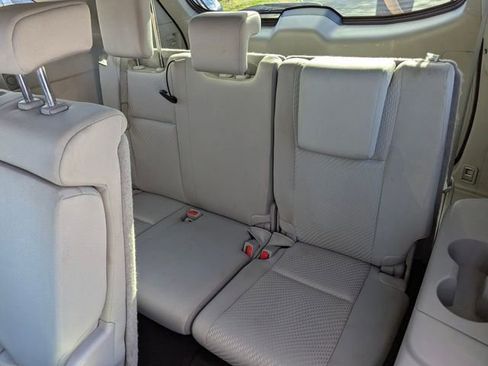 Used 2019 Toyota Highlander LE image 18