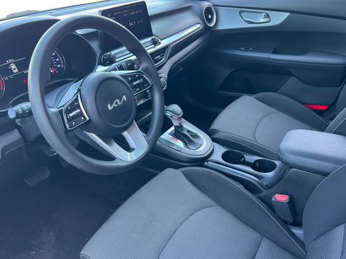 Used 2023 Kia Forte LXS image 10