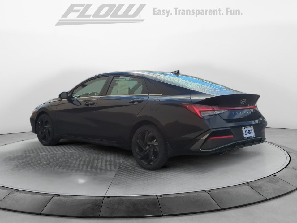 Certified 2026 Hyundai Elantra SEL Sport FWD image 5