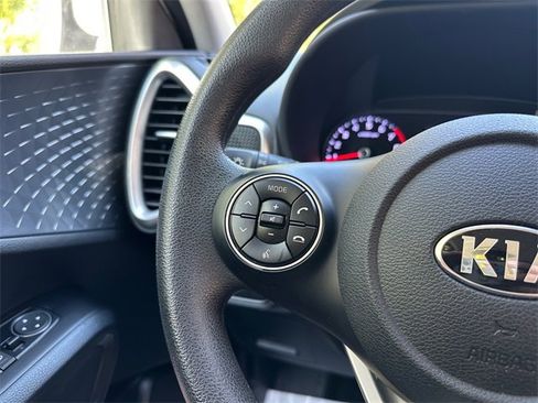 Used 2021 Kia Soul S image 23