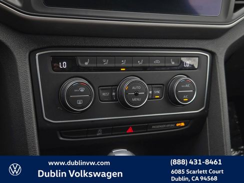 Certified 2021 Volkswagen Atlas SE w/ Panoramic Sunroof Package image 22