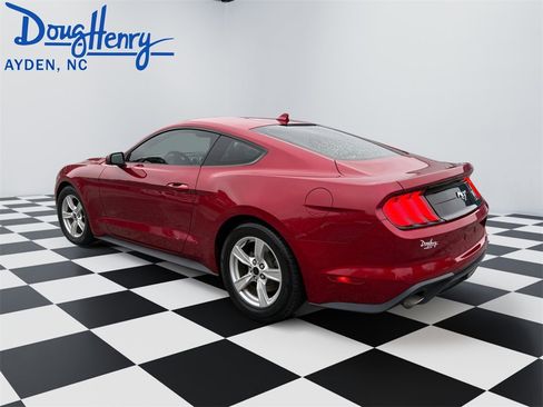 Used 2022 Ford Mustang Coupe image 3