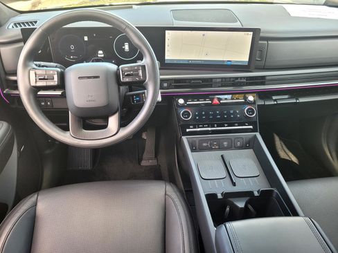 Used 2025 Hyundai Santa Fe Calligraphy image 14