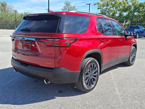 Used 2022 Chevrolet Traverse RS w/ LPO, Cargo Package image 10