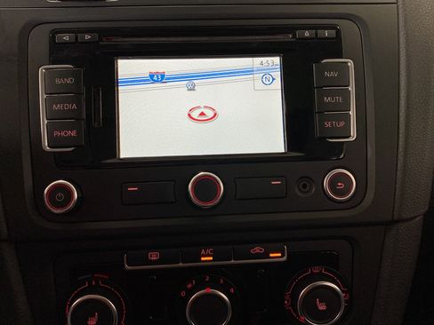 Used 2013 Volkswagen Golf TDI FWD image 13