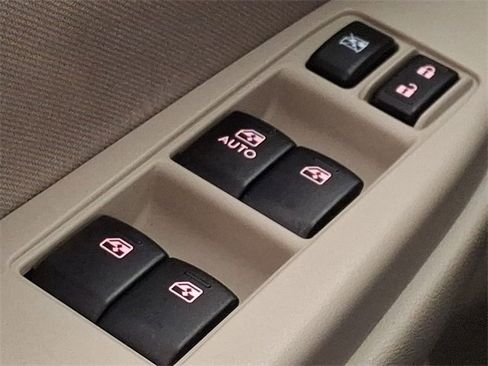 Used 2013 Subaru Legacy 2.5i Premium w/ Popular Pkg 1 image 23