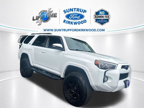 Used 2015 Toyota 4Runner SR5 Premium AWD/4WD image 8