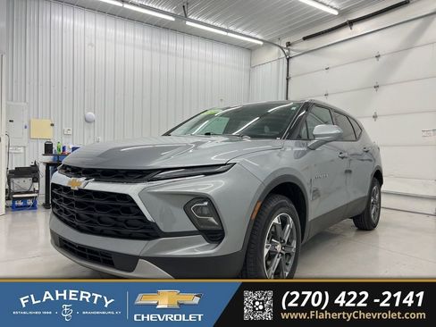 Used 2025 Chevrolet Blazer LT image 6