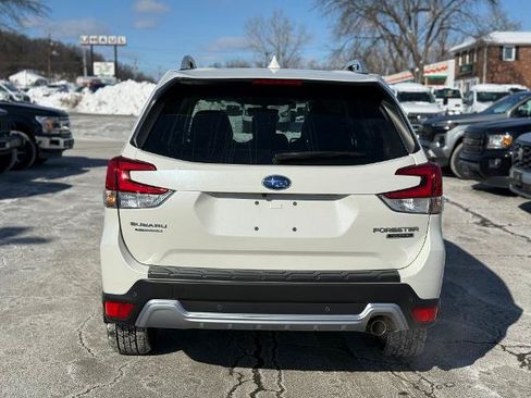 Used 2022 Subaru Forester Touring AWD/4WD image 3
