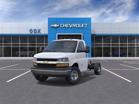 New 2025 Chevrolet Express 3500 w/ Power Convenience Package image 8