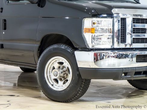 Used 2008 Ford E-350 and Econoline 350 Extended Wagon Super Duty RWD image 3