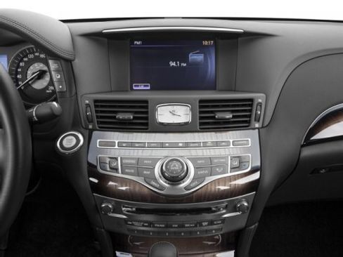 Used 2016 INFINITI Q70 L 3.7 w/ Deluxe Touring Package image 12