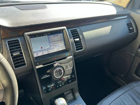 Used 2019 Ford Flex Limited AWD/4WD image 17
