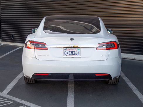 Used 2018 Tesla Model S 100D AWD/4WD image 6