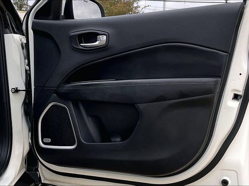 Used 2021 Jeep Compass Latitude w/ Sun and Sound Group image 22