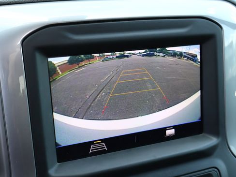 Used 2021 Chevrolet Silverado 1500 Custom Trail Boss w/ LPO, Dark Essentials Package AWD/4WD image 5