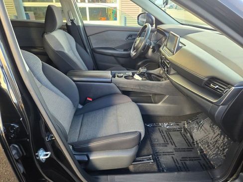 Used 2021 Nissan Rogue S image 5