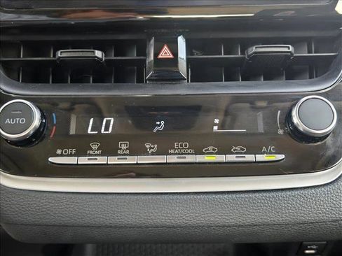 Used 2025 Toyota Corolla LE image 14