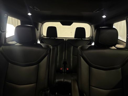Certified 2025 Cadillac XT6 Premium Luxury FWD image 9