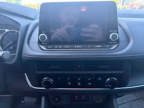 Used 2026 Nissan Rogue S FWD image 18