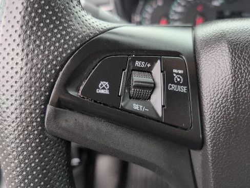 Used 2022 Chevrolet Trax LS w/ Tint and Cruise Package AWD/4WD image 19