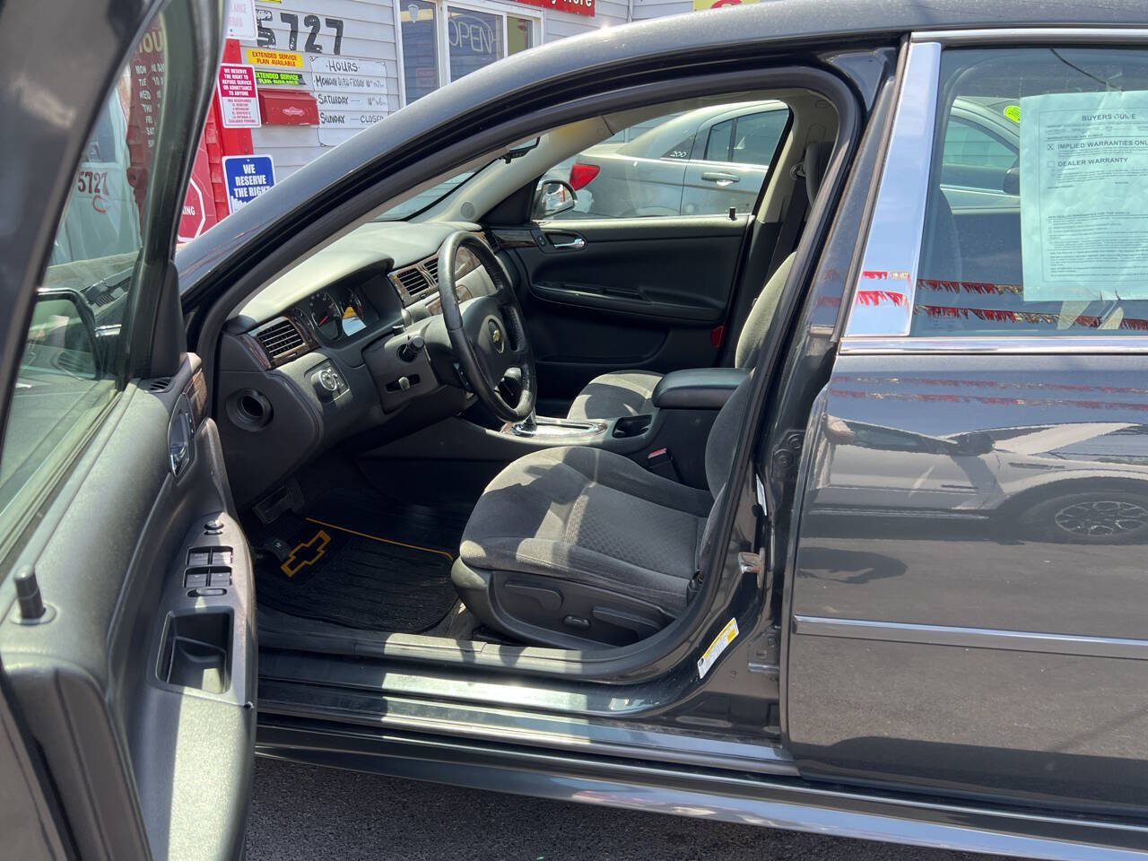Used 2014 Chevrolet Impala LT w/ LT Sunroof Package FWD image 14