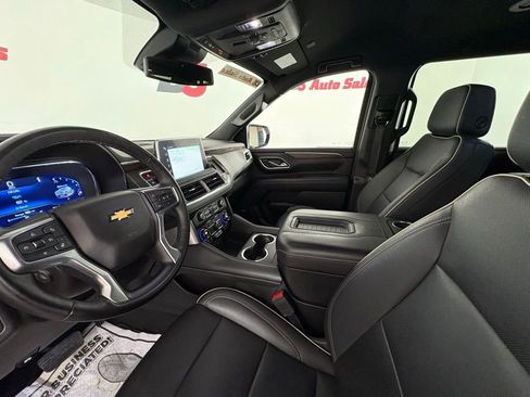 Used 2023 Chevrolet Suburban Premier RWD image 13