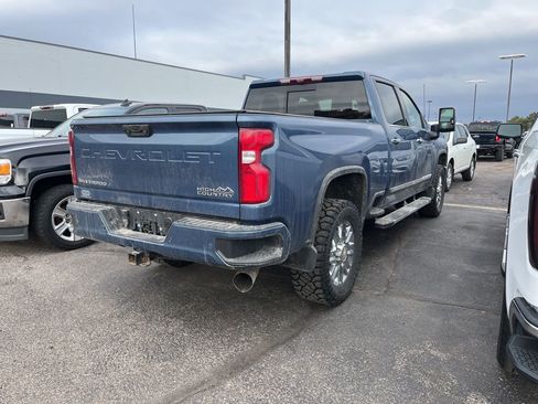 Used 2024 Chevrolet Silverado 3500 High Country w/ High Country Premium Package image 4