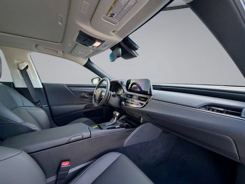 Certified 2025 Lexus ES 350 w/ Premium Package FWD image 15