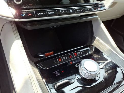 Used 2022 Jeep Wagoneer Series I w/ Convenience Group I AWD/4WD image 30