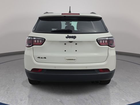 Used 2021 Jeep Compass Latitude w/ Sun and Sound Group AWD/4WD image 6